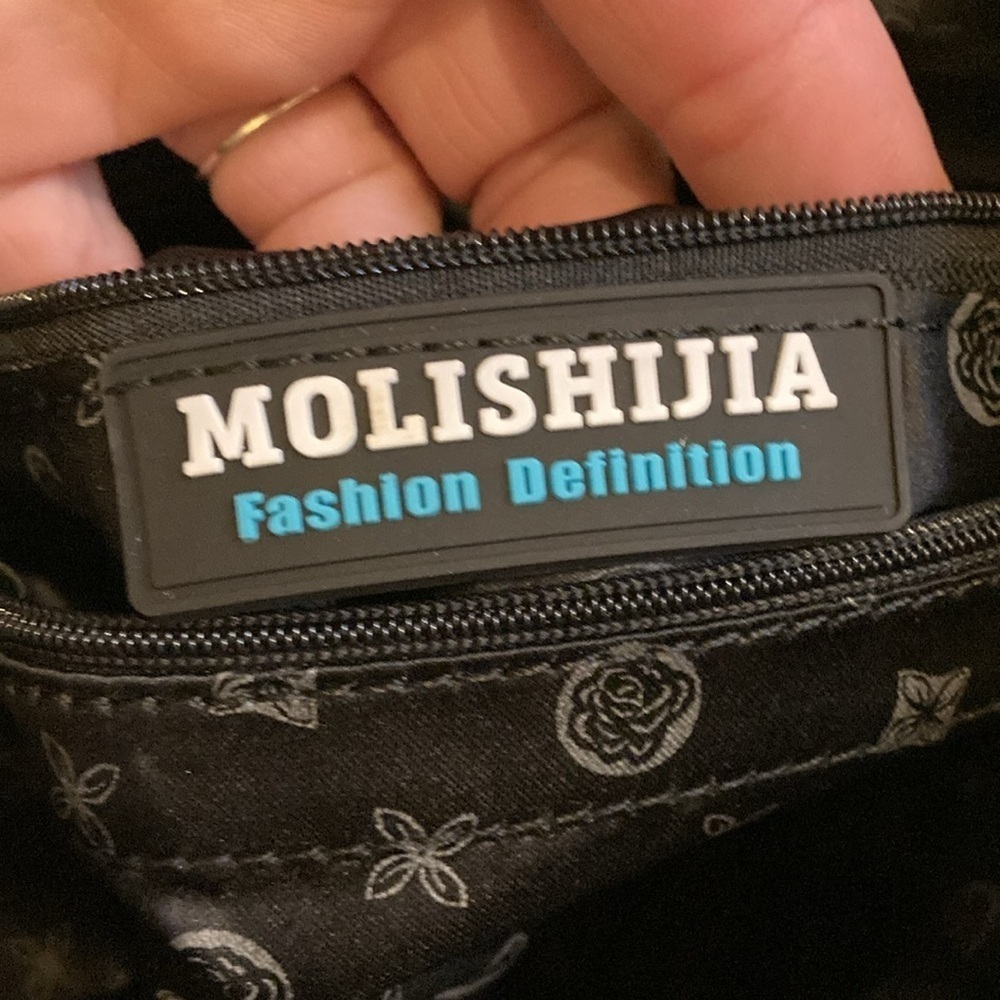 Molishijia Metallic Large Tote - Picture 9 of 12